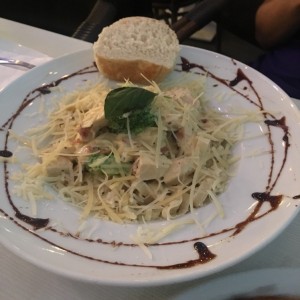 pasta alfredo con toscino