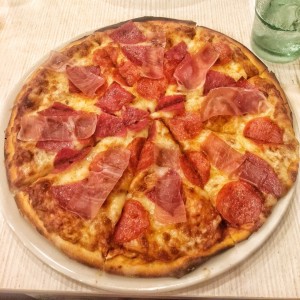 Pizza 4 carnes 