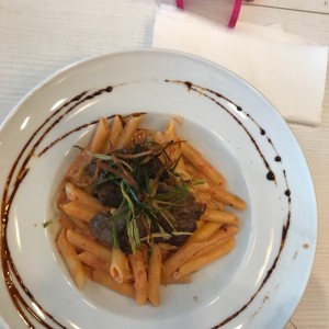 lomito con pasta