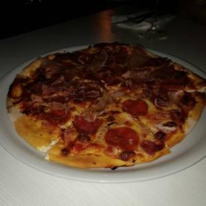 Pizza 4 carnes 