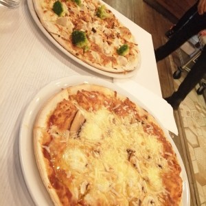 Pizza Carbonara y Nicoletta