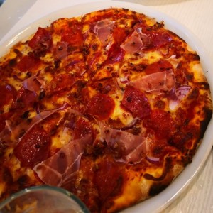 pizza cuatro carnes
