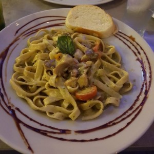 Fetuccini con Mariscos