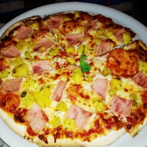 Pizza Hawaiana