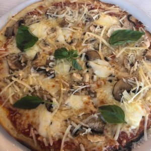 pizza gluten free de hondos y trufa 