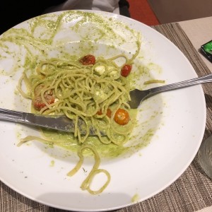 spaghetti con burrata