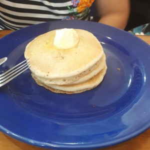 buttermilk pancakes (orden de 3)
