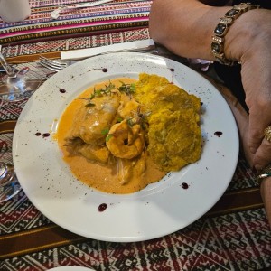 Corvina Rellena de Camarones