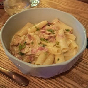 Mac and cheese en rigatoni