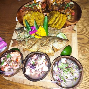 Bandeja mixta de mariscos