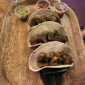 Tacos al pastor