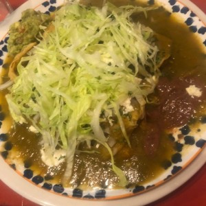 Enchiladas en Salsa Verde