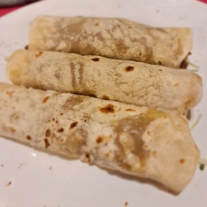 Platos Fuertes - Burritos Mini Vegetarianos