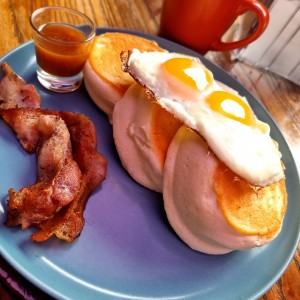 Fluffy pancakes con huevo 
