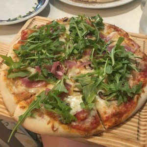 pizza donatella