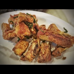 Costillitas de puerco en sal gruesa - Yun Xiang