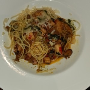 spagetti con frutos del mar