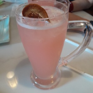 limonada con agua de rosas