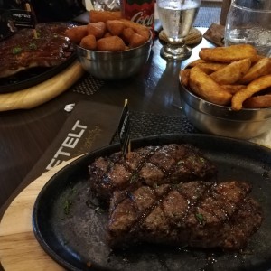 Ribeye y Costilla