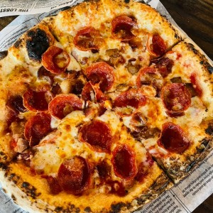 Pizza Pepperoni y Bacon