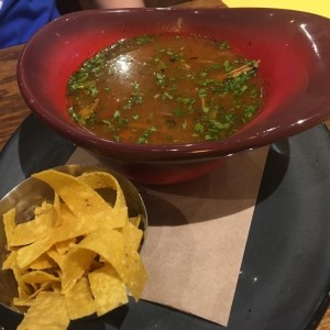 sopa de pollo