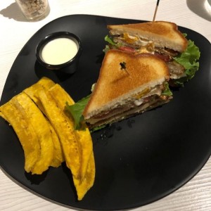 club sandwich de pollo 