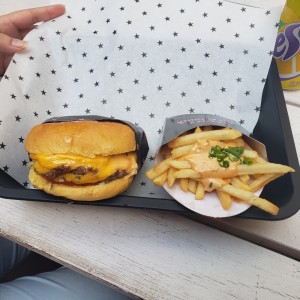 haburguesa doble y papas