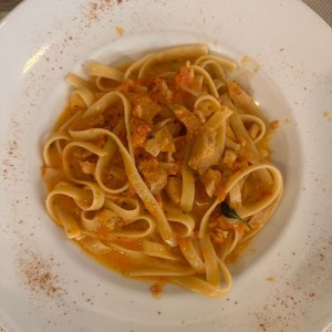 Pasta rosada de salmon