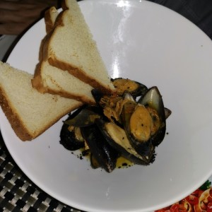 MEJILLONES AL MENIER / MEUNIERE MUSSELS