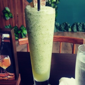 limonada de hierbabuena con jengibre
