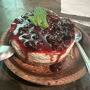 Cheesecake con mermelada de frutos rojos