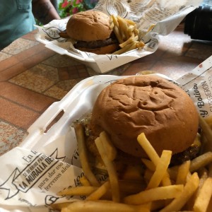 Classic Burgers - Central Burger