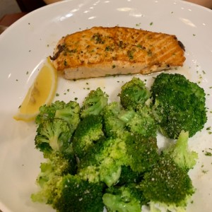 salmon con brocoli 