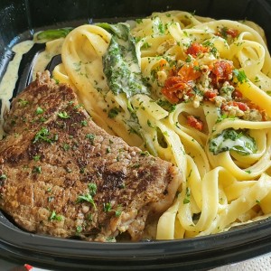 gorgonzola fettucinni steak