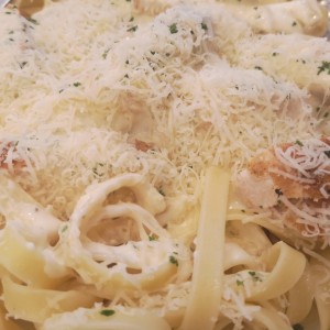 fettucini alfredo con pollo