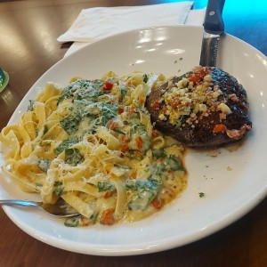 Carnes - Steak Gorgonzola-Alfredo