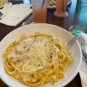 Clasicas Favoritas - Chicken Alfredo