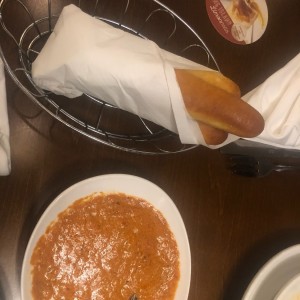bread con salsa 