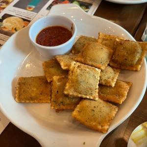 Toasted Ravioli de Res y Cerdo