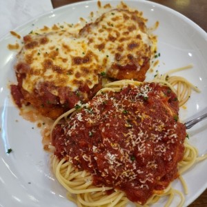 Clasicas Favoritas - Chicken Parmigiana