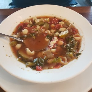 Sopa de minestrone 