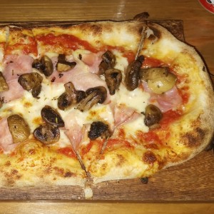 Promociones - Pizza Prosciutto e Funghi