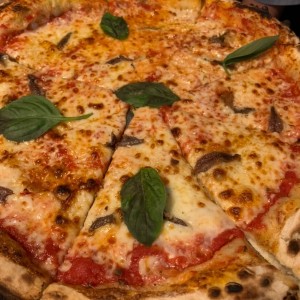 Pizza margarita + anchoas