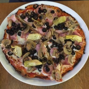 Pizza 4 estaciones con masa gluten free 