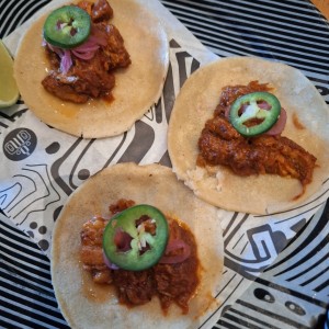 tacos de cochinita pibill