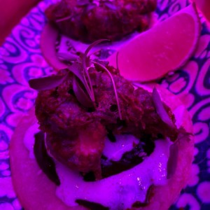 Tacos de pollo enmolado