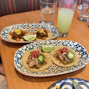 Tacos de carnita y pastor