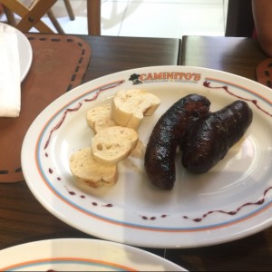 Picada de chorizo y morcilla