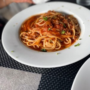 Spaguetti / Ni a la Bolognesa