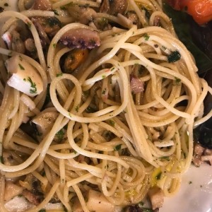 spaghetti al frutto di mare